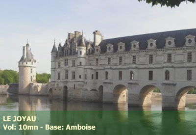 Vol en Hélicoptère - Le Joyau: Survolez le Cher pour découvrir le magnifique Château de Chenonceau - <b><font color=red>vol 12mn</font> - tarif par personne</b> - base Amboise (37A) - réf:HTCV_JJS